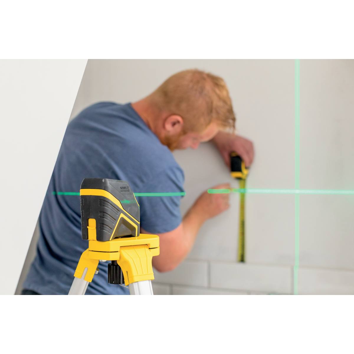 NIVEAU LASER CROIX FAISCEAU VERT