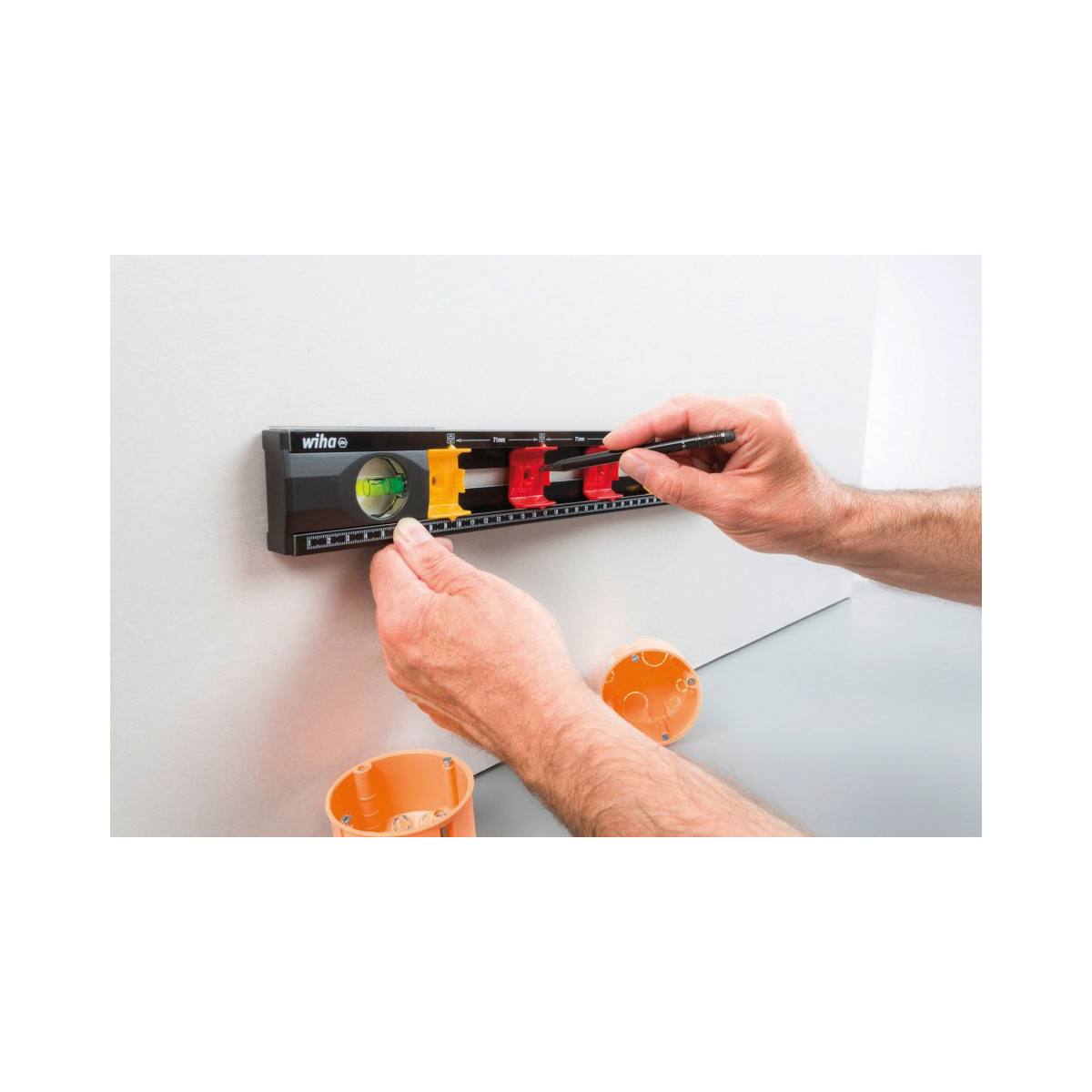 NIVEAU TUBULAIRE SPÉCIAL ÉLECTRICIEN