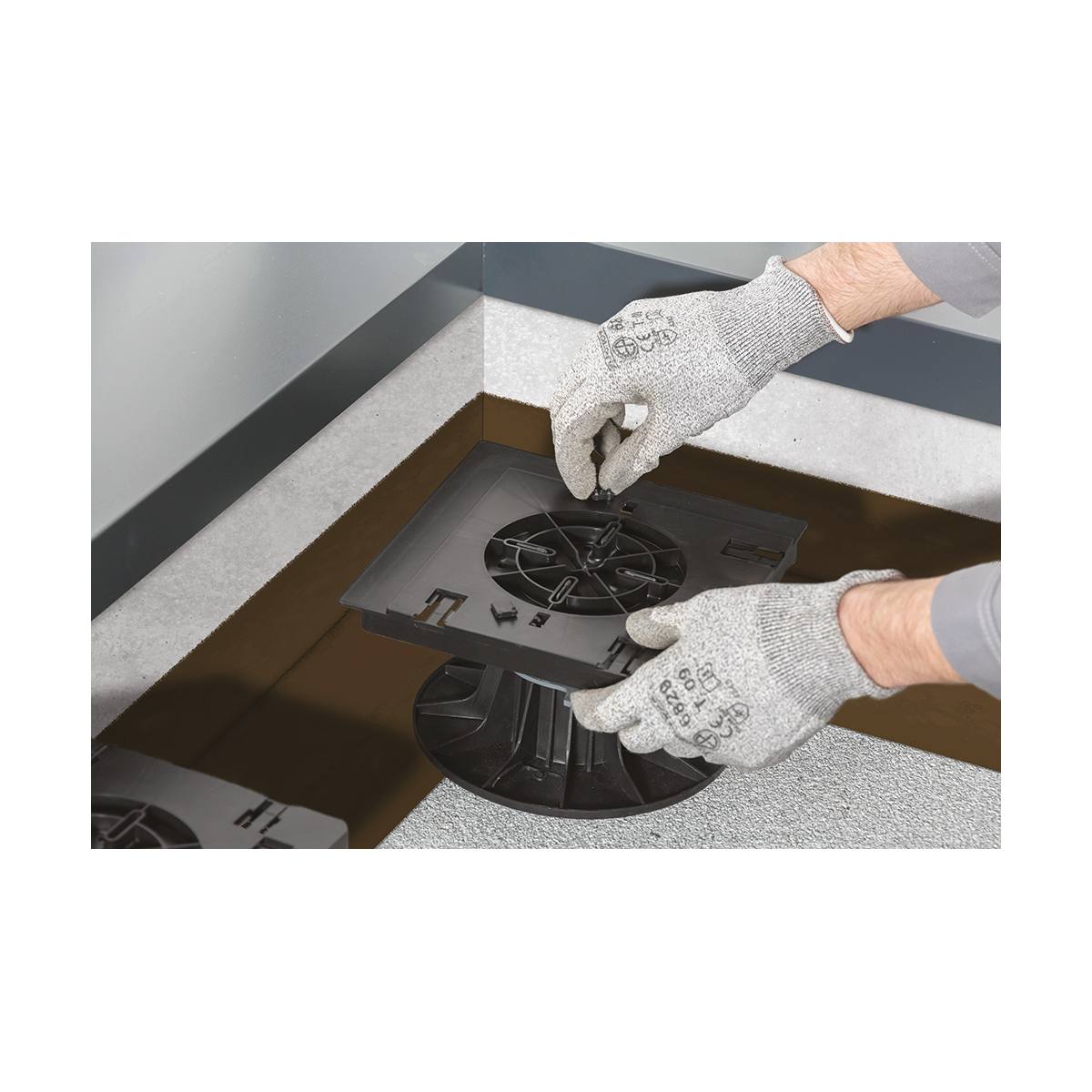 SUPPORT PERIPHERIQUE POUR DALLE OU POUR HABILLAGE LATTERAL