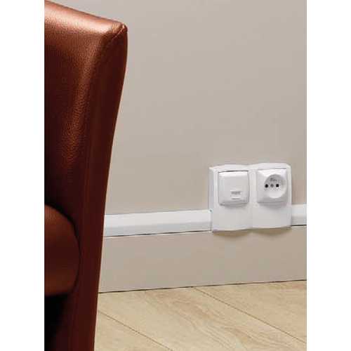 CAPOT D'APPAREIL LEGRAND SAILLIE POUR MOULURE ATRIANE 34x17