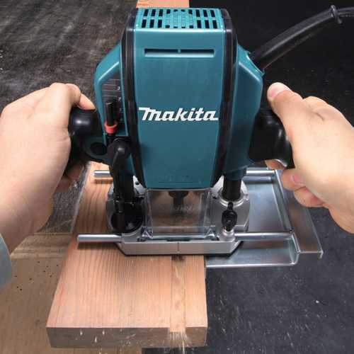 DÉFONCEUSE MAKITA 900 W