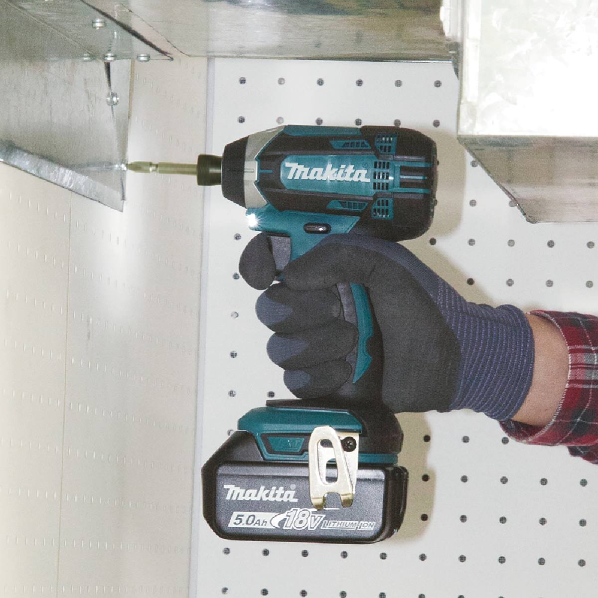 VISSEUSE À CHOCS 165 Nm 18V LI-ION 4.0 Ah- MAKITA