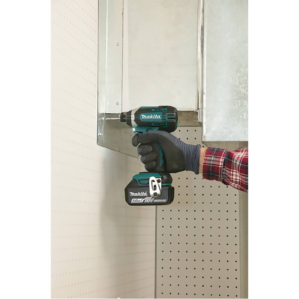 VISSEUSE À CHOCS 165 Nm 18V LI-ION - MAKITA