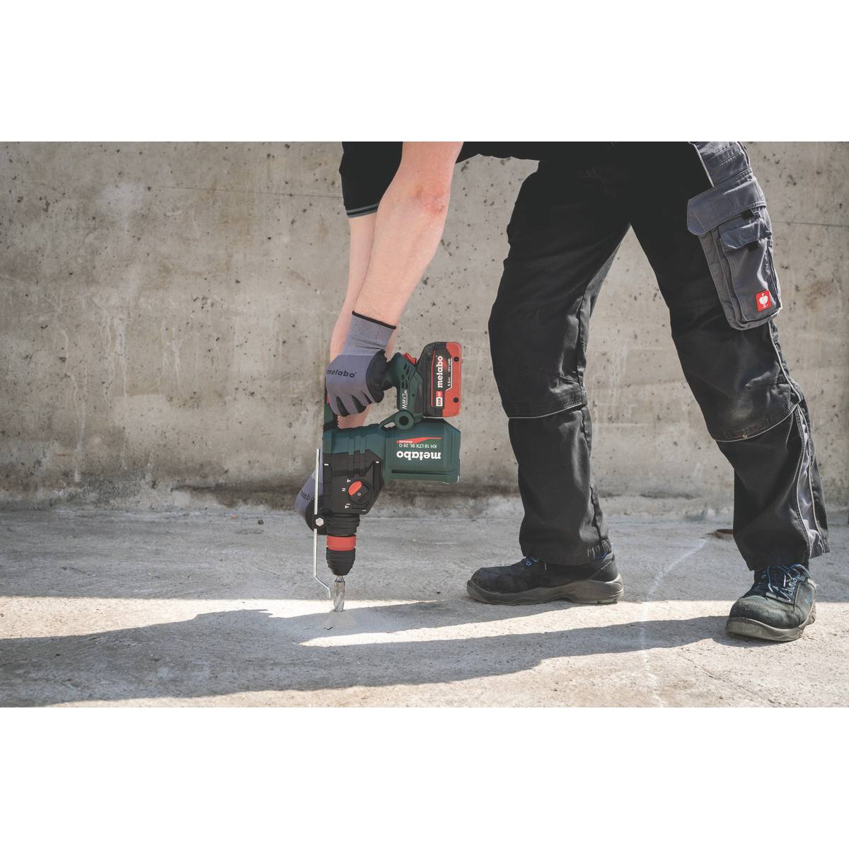 PERFORATEUR BURINEUR SDS-PLUS SUR BATTERIE 18 V