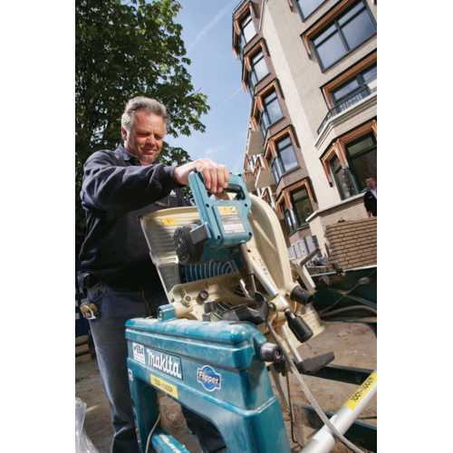SCIE À COUPE D'ONGLETS ET DÉLIGNAGE RÉVERSIBLE MAKITA Ø 260 MM - 1650 W
