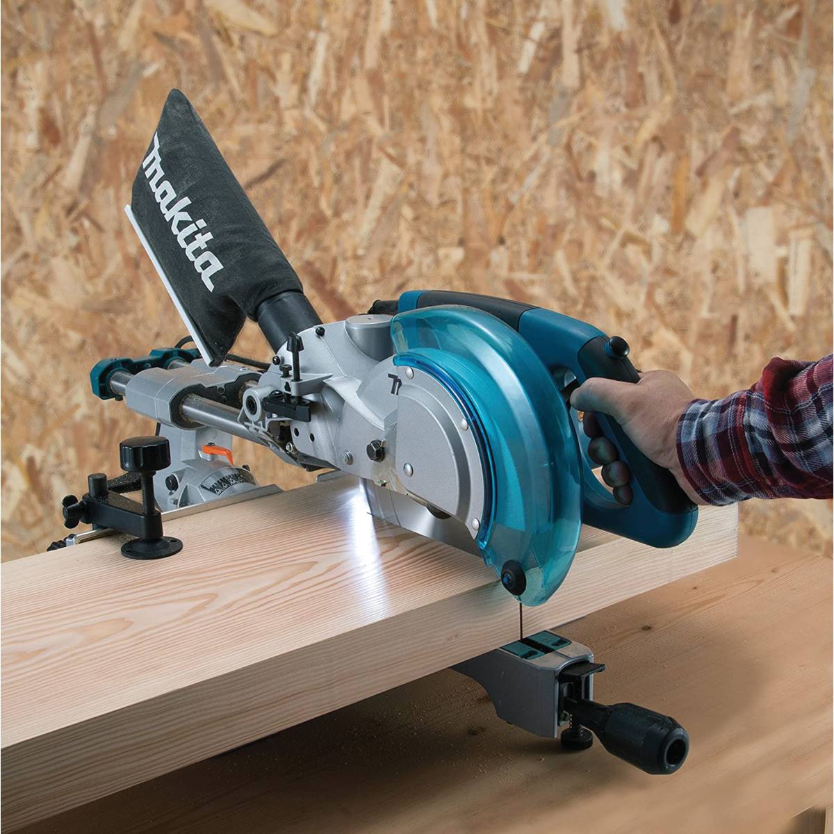 SCIE À COUPE D'ONGLETS RADIALE MAKITA Ø 216 MM - 1400 W