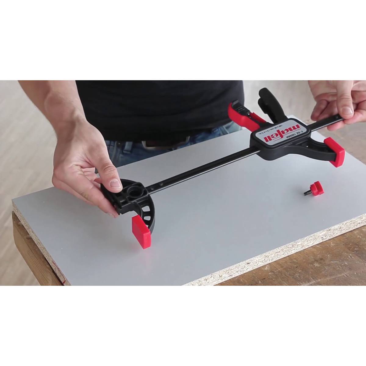 PAIRE DE SERRE-JOINTS À POMPE POUR RAIL DE GUIDAGE MAFELL