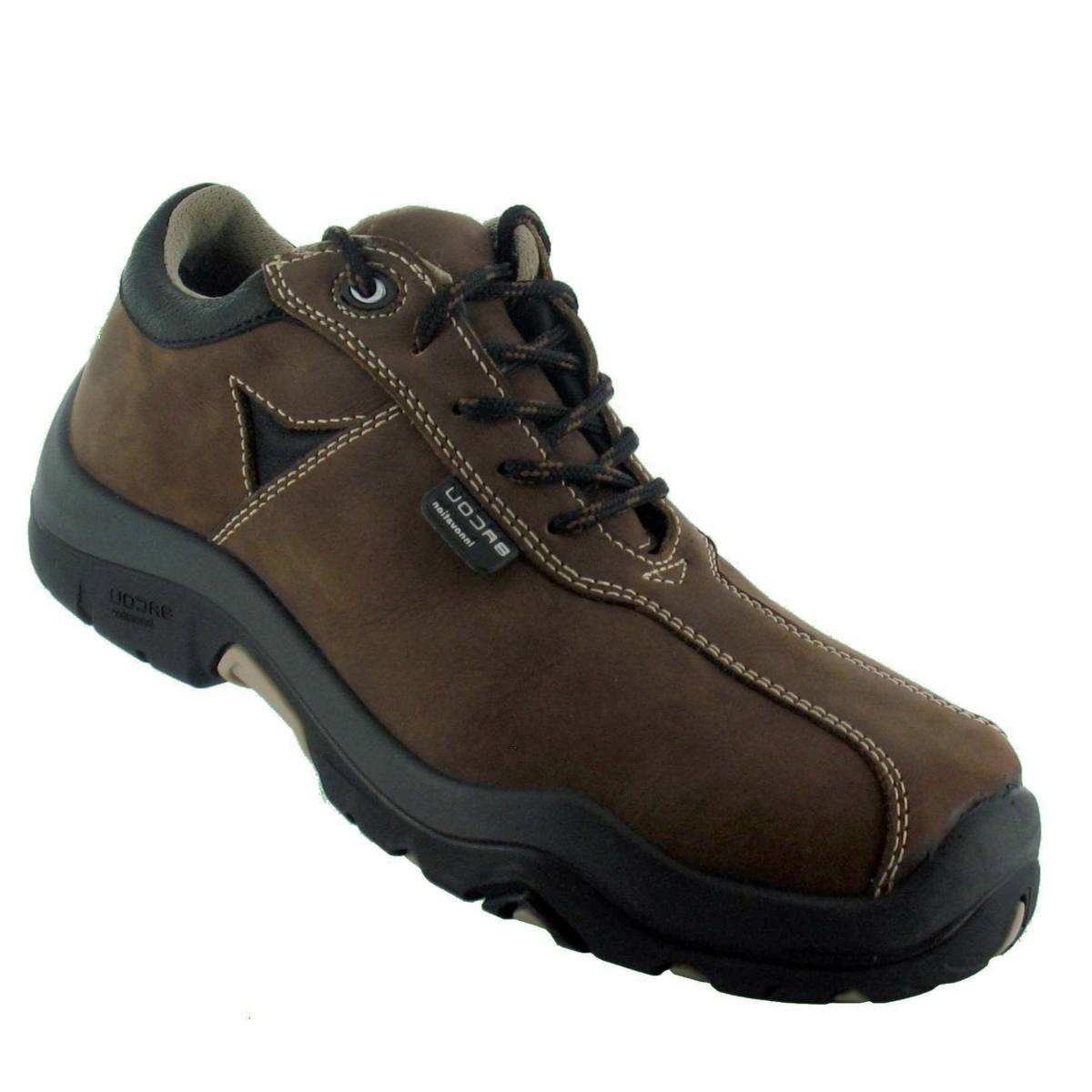 CHAUSSURES SÉCURITÉ BASSES CUIR HYDROFUGE S3 CI SRC P.40