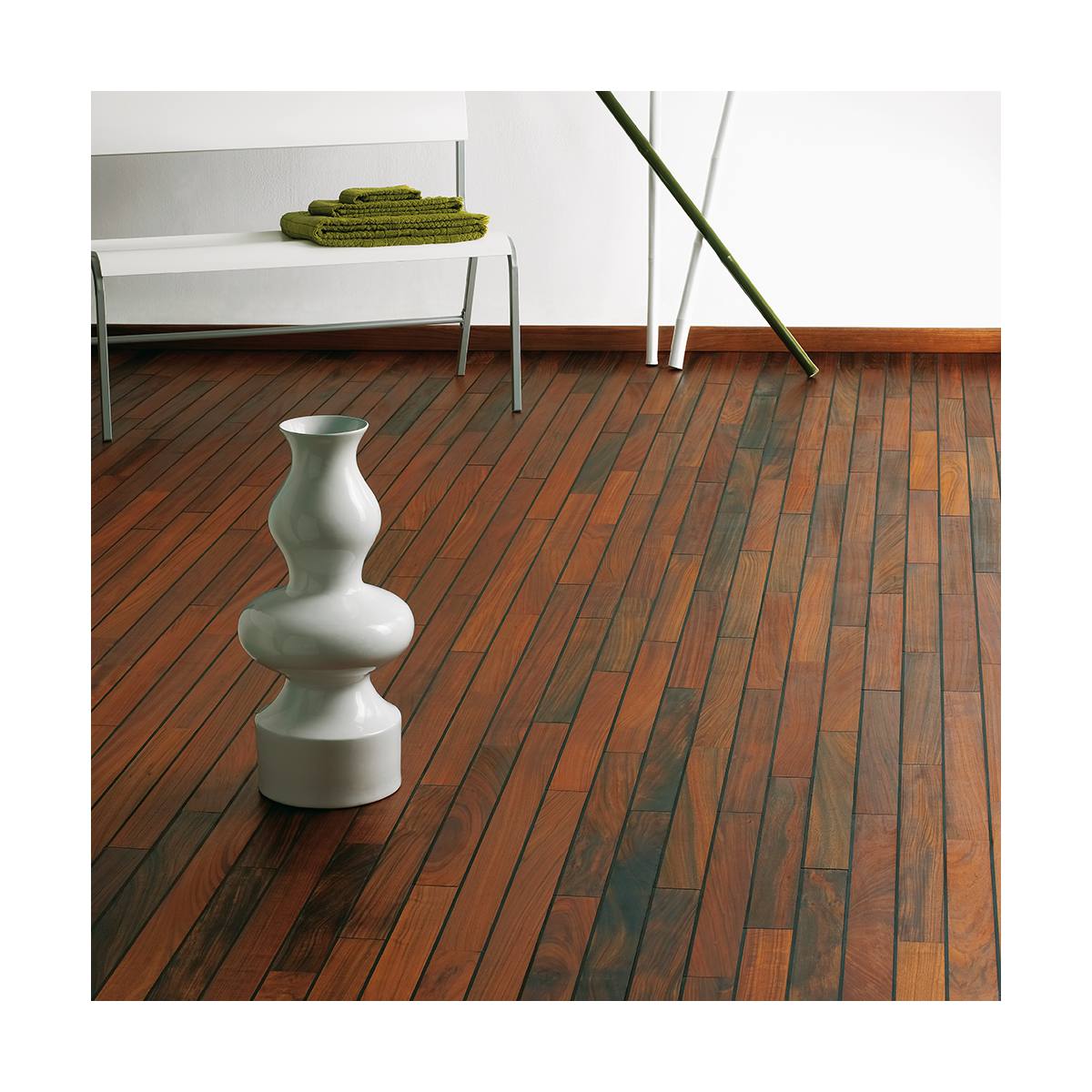 PARQUET NAVYLAM+ POUR SALLE DE BAIN